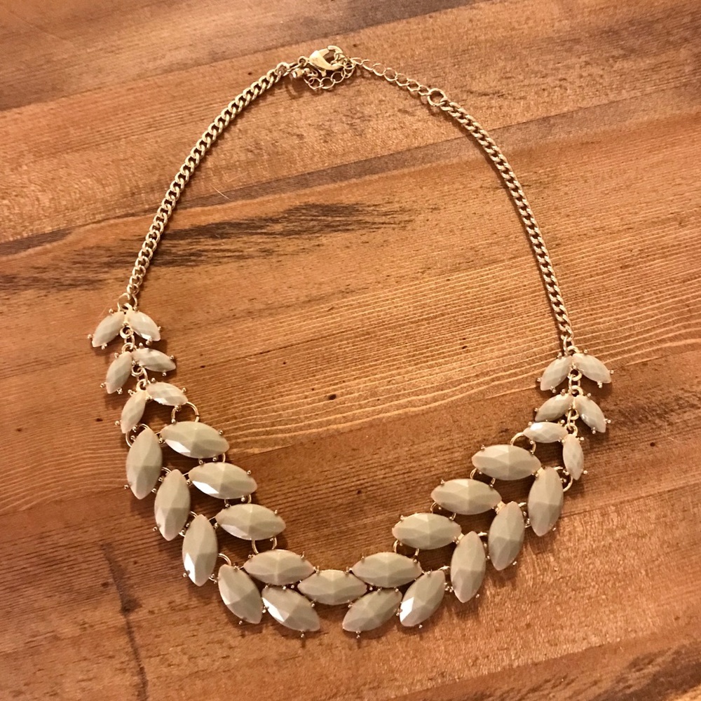 Gold & Olive Green Leaf Statement Necklace - Picture 4 of 4